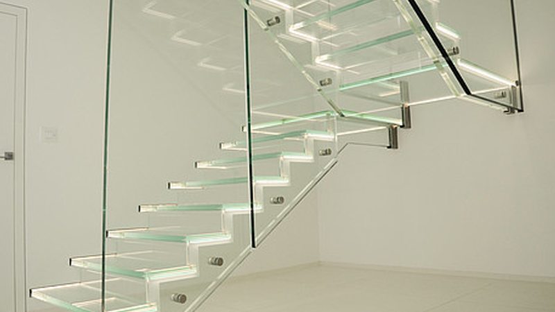 پله شیشه ای مدرن